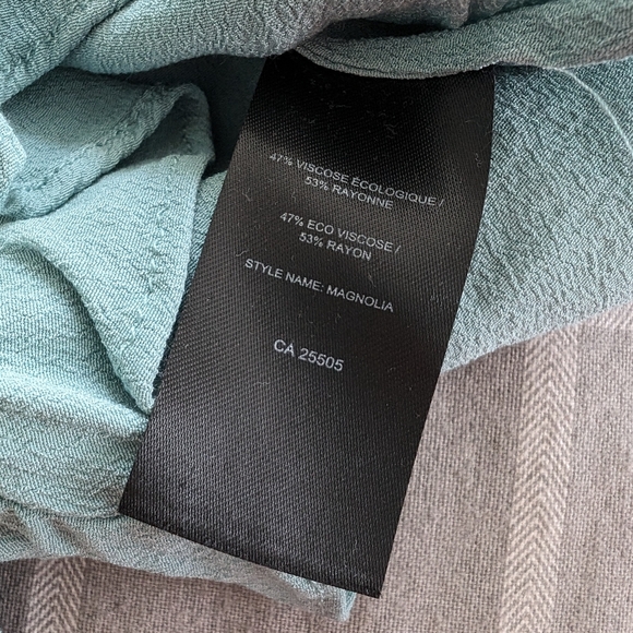 NWOT Noize Matching Ginnie Crop Top and Magnolia Shorts Set in Surf Green - Picture 3 of 5